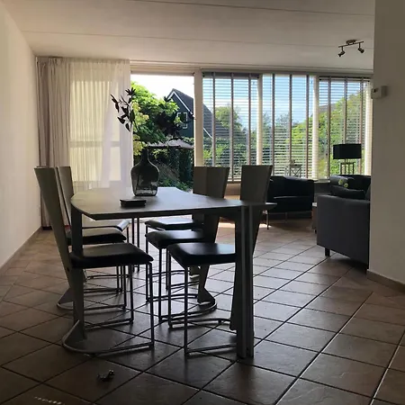 Ferienhaus Geraeumiges Mitten Im Wald *