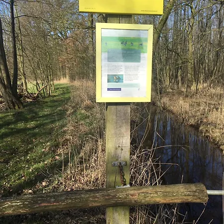 Σπίτι διακοπών Geraeumiges Mitten Im Wald *